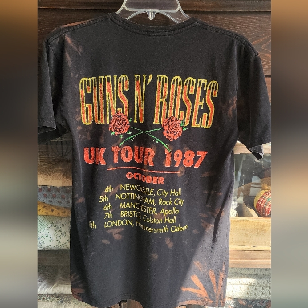 Guns N' Roses Black Graphic Tee - Picture 4 of 4